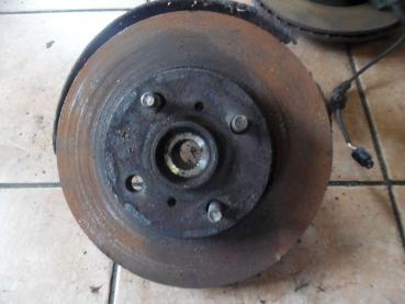 Toyota Yaris Verso Achsschenkel Radnabe Radlager Vorne Links