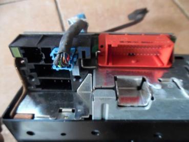 Preview: Renault Espace IV Radio Radioeinheit Verstärker 8200205833