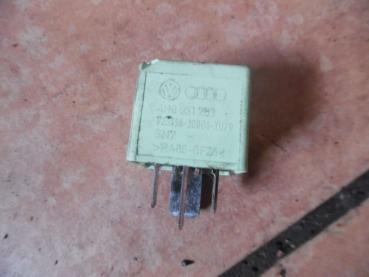 Preview: VW Audi Relais 644 Arbeitskontrollrelais 4H0951253