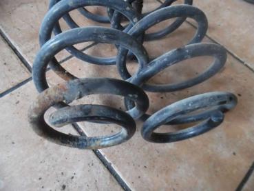 Preview: Toyota Yaris Verso Feder Fahrwerksfeder Hinten