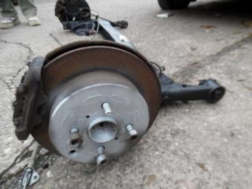 Toyota Yaris Verso Hinterachs Achsträger mit Bremssattell