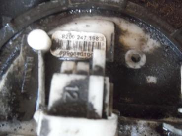 Renault Espace IV Kraftstofftank Dieselpumpe 8200008544 8200247198