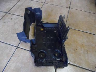 Renault Espace IV Battariekasten Battariehalterung 8200208056