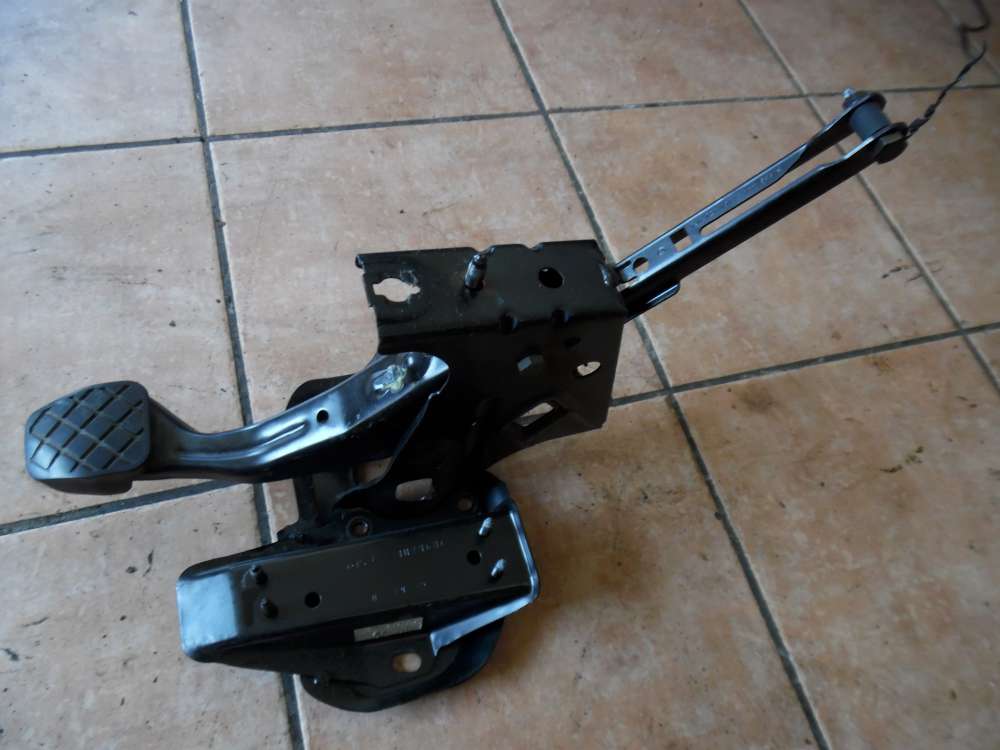 Audi A3 8L Pedal Bremspedal 1J1721058R