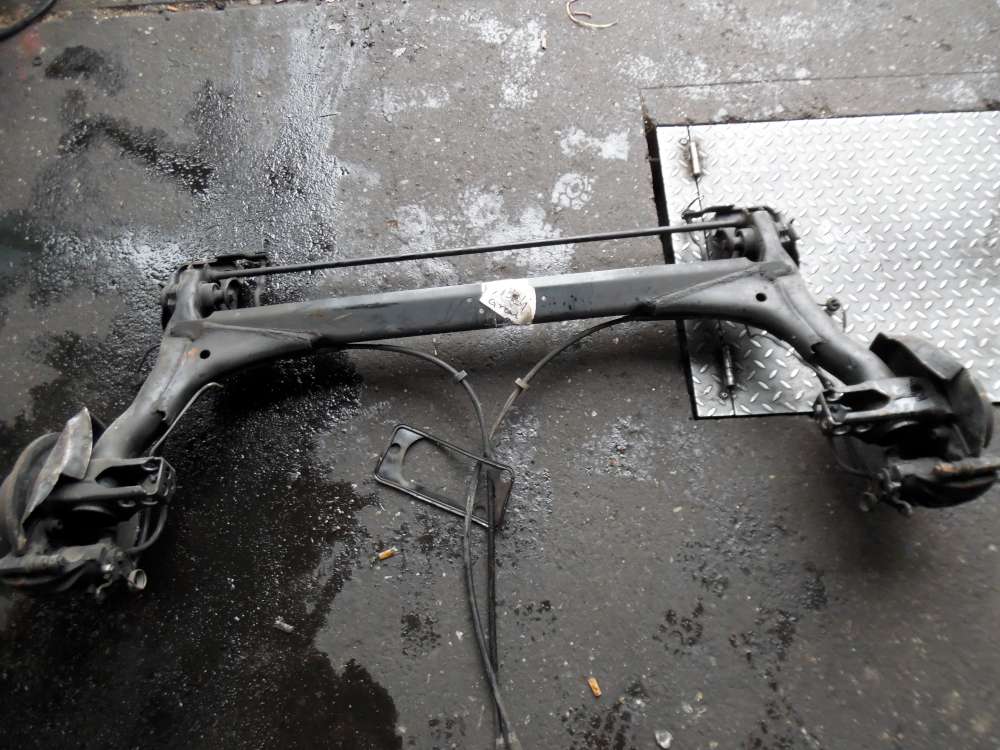 Audi A3 8L Achstr?ger Achse Hinterachse mit Bremssattel