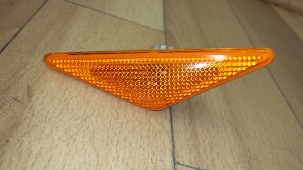 Ford Focus DNW Blinker Blinkleuchte Kotfl?gel Rechts / Links XS4H3K354-A