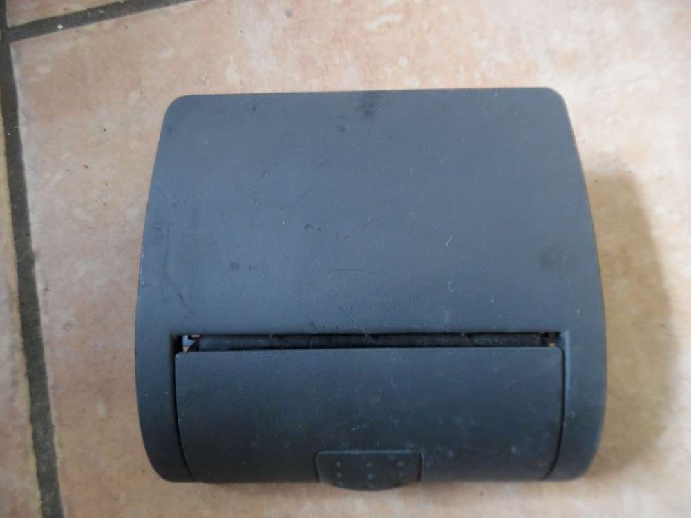 Opel Corsa C Aschenbecher Ascher 09114445