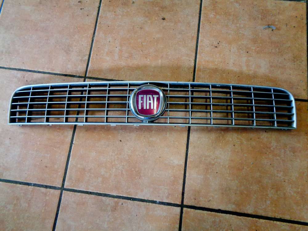 Fiat Punto 199 Bj:2008 K?hlergrill Frontgrill 735335775