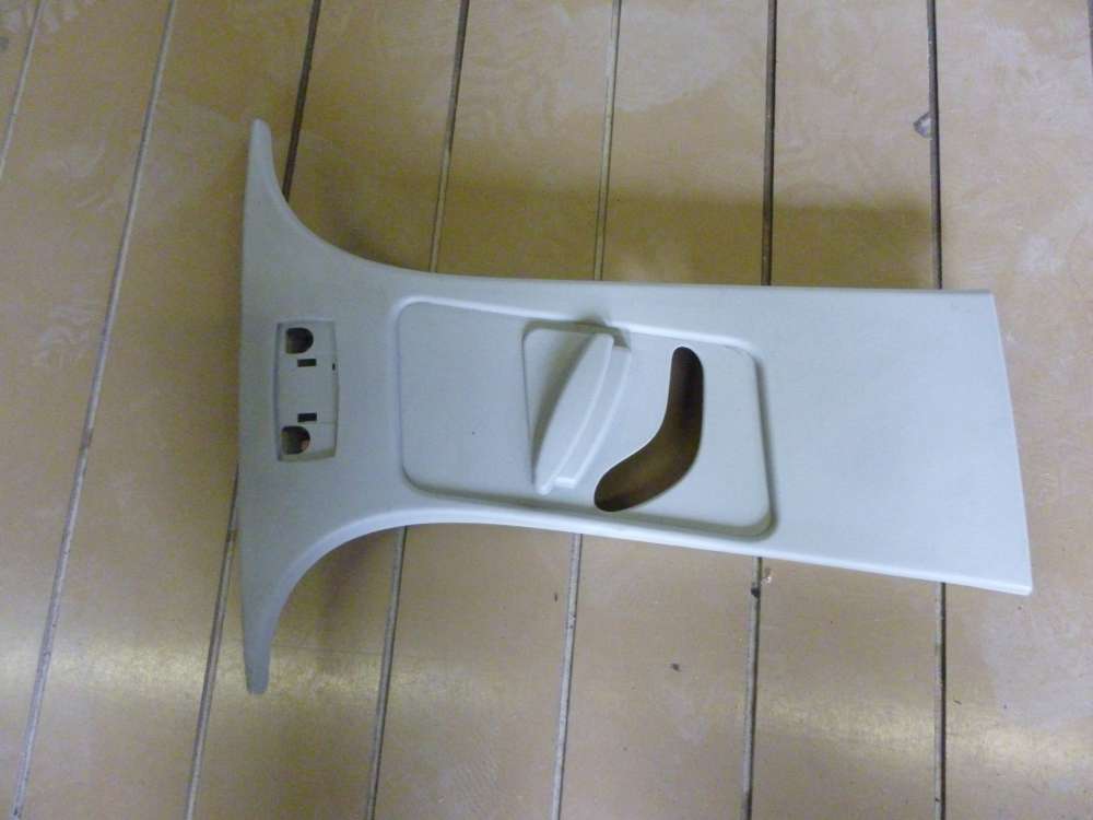 Ford Focus II Verkleidung B-S?ule Abdeckung oben Rechts 4M51A24582