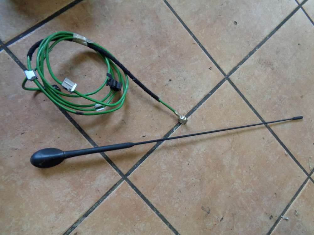 Ford Fiesta VI Antennefu? Dachantenne mit Kabel 8A6T-18812-AE