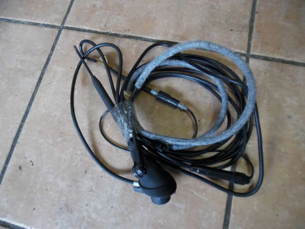 Renault Clio II Antenne mit Antennenfu? Kabel 8200077690