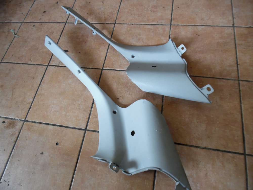 Ford Fiesta V C-S?ule Verkleidung Rechts / Links 2S51B31010 2S51B31011