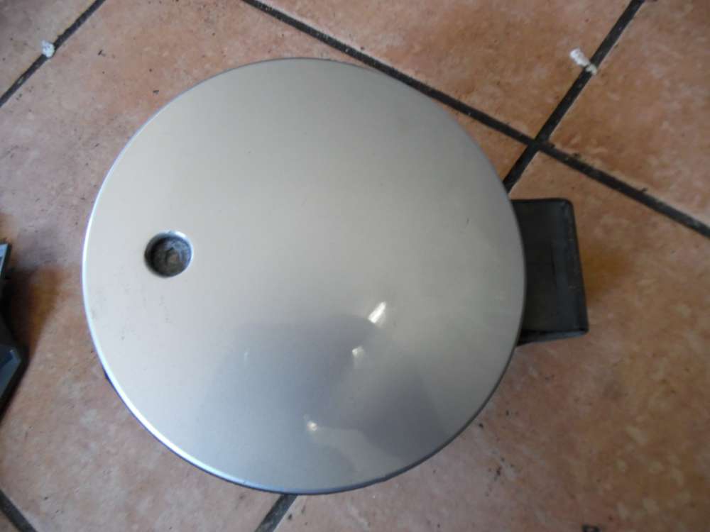 Ford Fiesta V Tankklappe Tankdeckel Silber : 62 2S61-A405A02