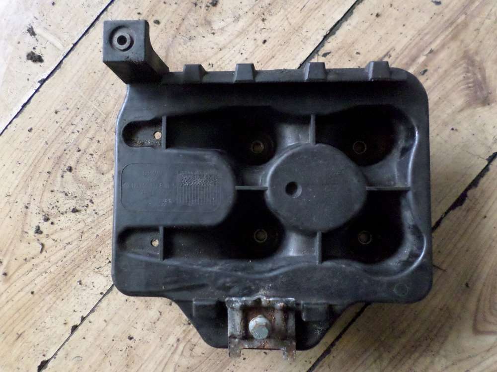 VW Golf 4 Batteriehalterung Halter 1J0804373E