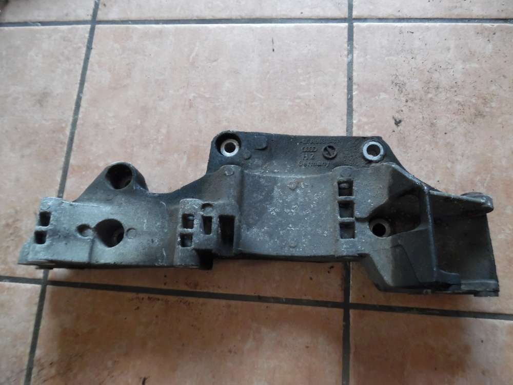 Audi A3 8L Halter Drehstromgenerator Klimakompressor 06A903143H