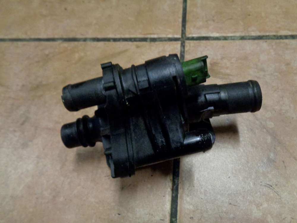 Ford Focus II Thermostat Thermostatgeh?use 9647767180