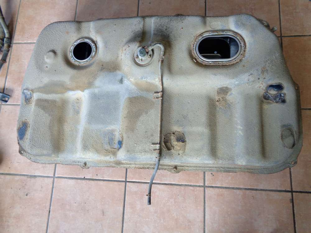 Hyundai Santa Fe SM Tank Kraftstofftank Benzintank