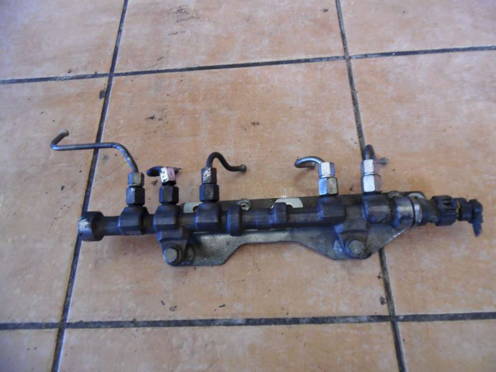 Fiat Punto 199 Einspritzleiste Verteilerrohr 55215212