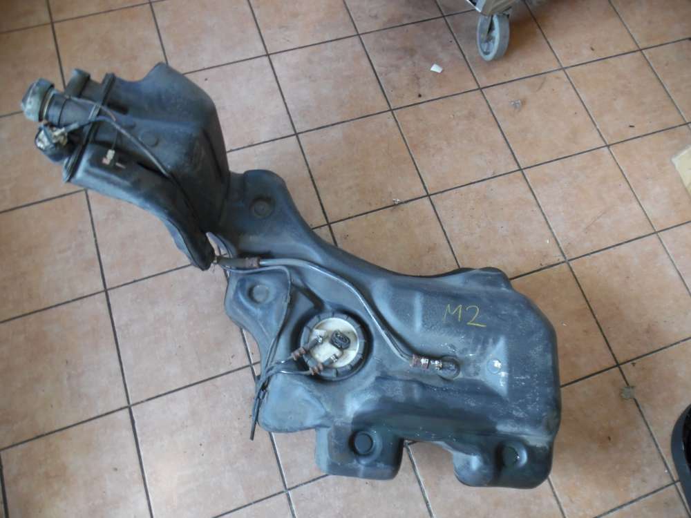 VW Passat 3B 1,8L Kraftstofftank Kraftstoffpumpe 3B0201085/ 8E0906087