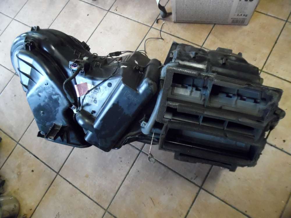 Chrysler Voyager III GS Heizungskasten Gebl?semotor P0477397AC