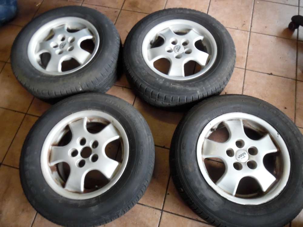 4x Alufelge mit Reifen KIA Carnival 215/65 R15 96H 7Jx15H2 KBA 44748 ET30