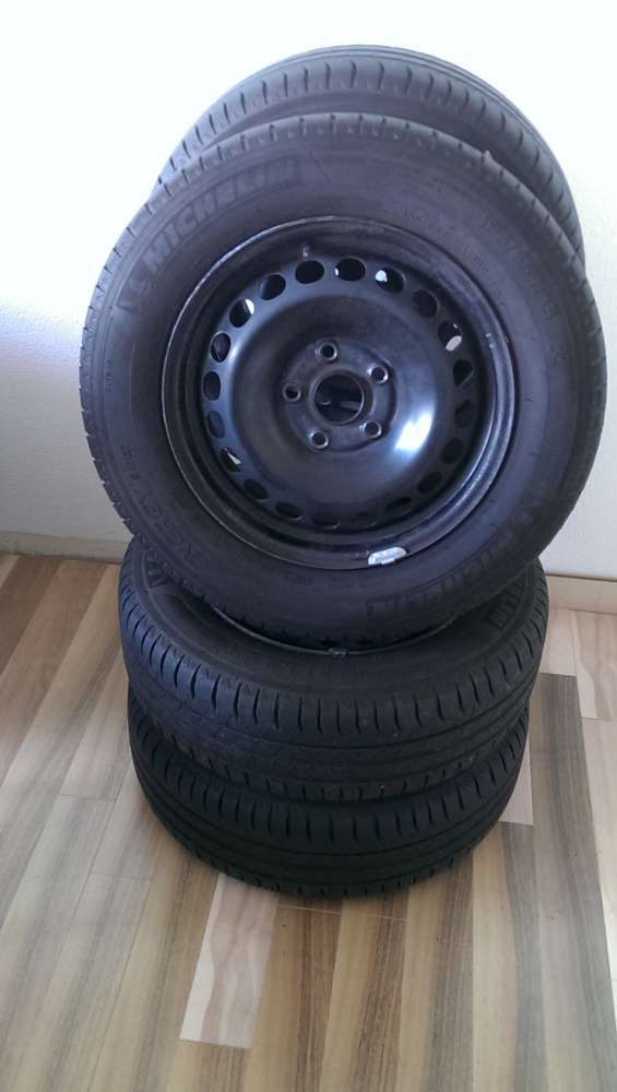 4 Komplettr?der Sommerreifen VW Passat Kombi Audi 100 A4 195 / 65 R 15 91H