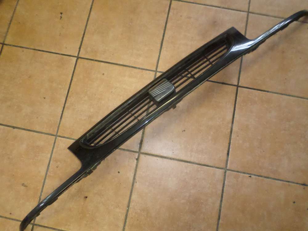 Seat Ibiza Bj 1999 K?hlergrill Schwarz 6K0854643