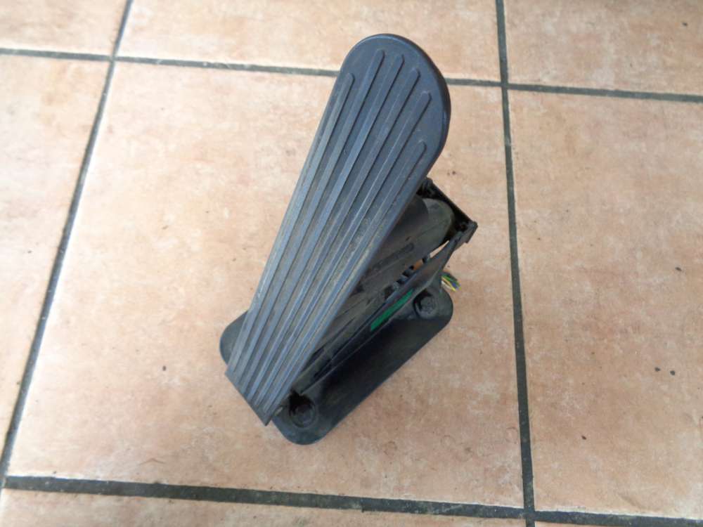 SMART Fortwo Bj:06 Gaswertgeber Gaspedal Pedal Gas 0012589V001