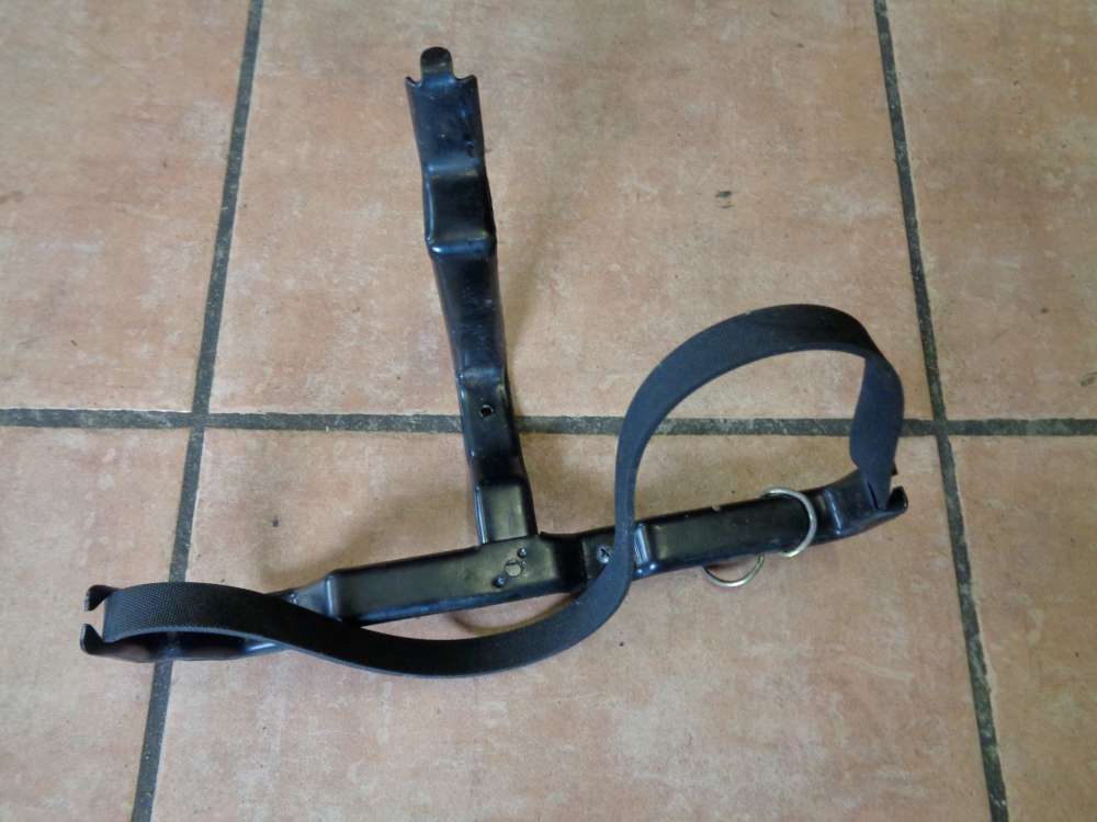 VW Golf 3 Halter Warndreieck Verbandskasten 1H6860269