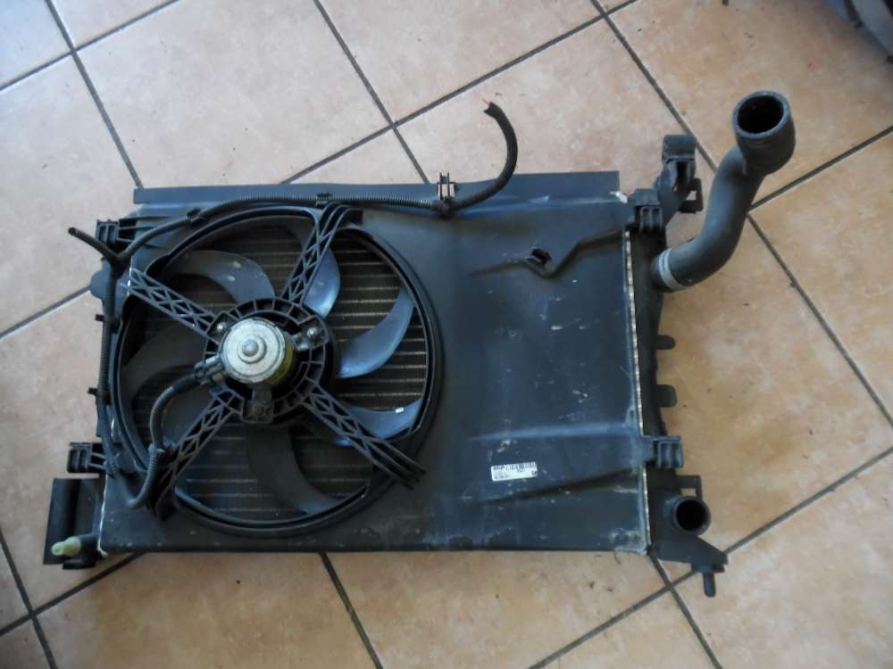 Opel Corsa D L?ftermotor K?hlerl?fter Wasserk?hler 55701408 55700341