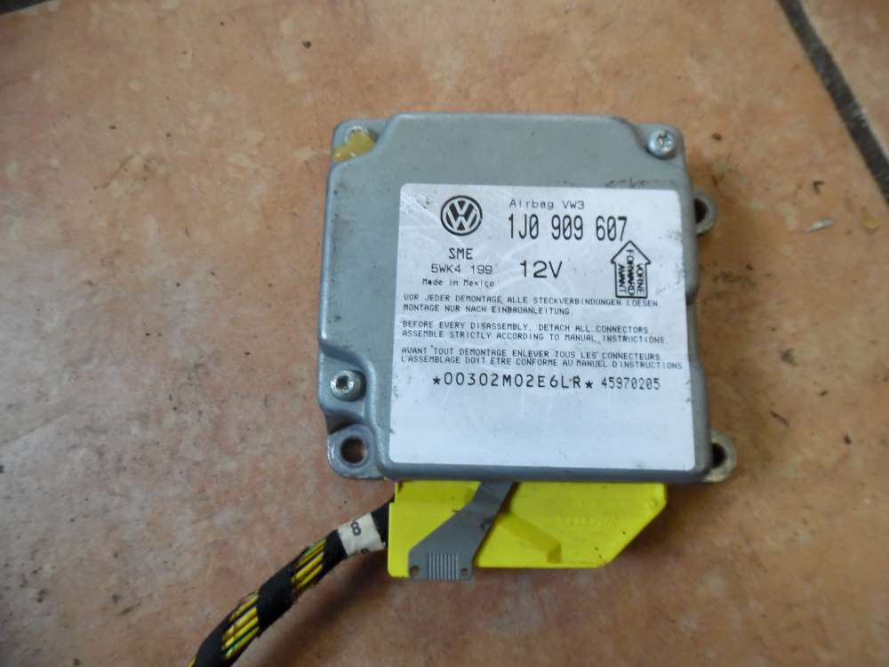 VW Passat 3B Airbag Airbagsteuerger?t 1J0909607