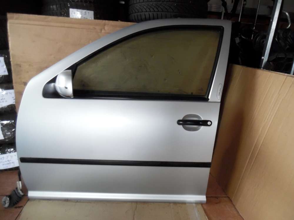 VW Golf IV Limo T?r Vorne Links silber : LA7W