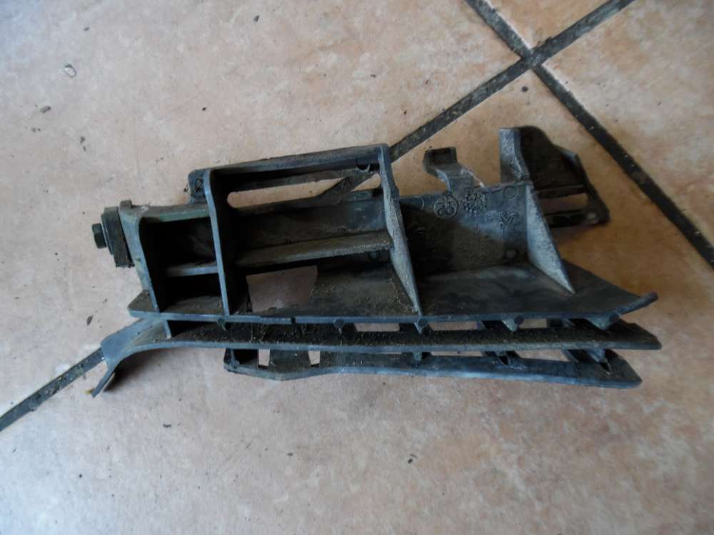 Peugeot 307 Kotfl?gelhalter Halter Rechts 9643074480