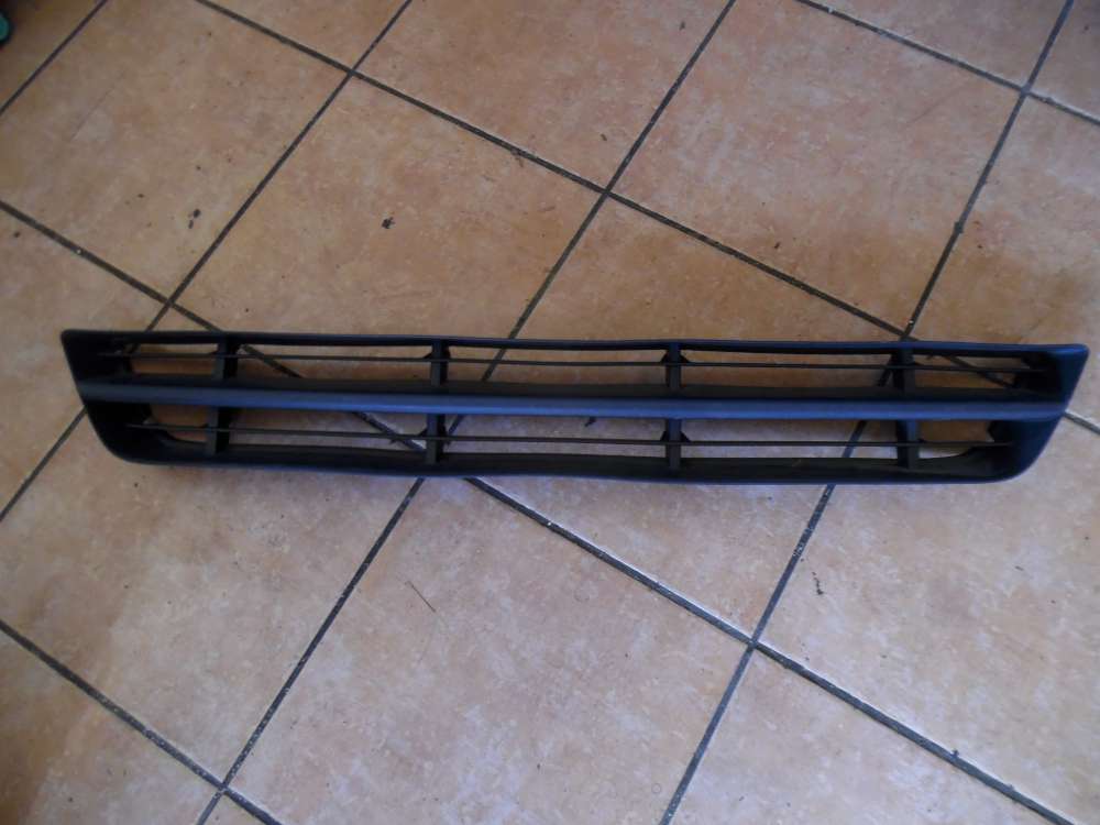 Ford Focus I 3-T?rer Grill Gitter Sto?f?nger Vorne 2M51A018A58