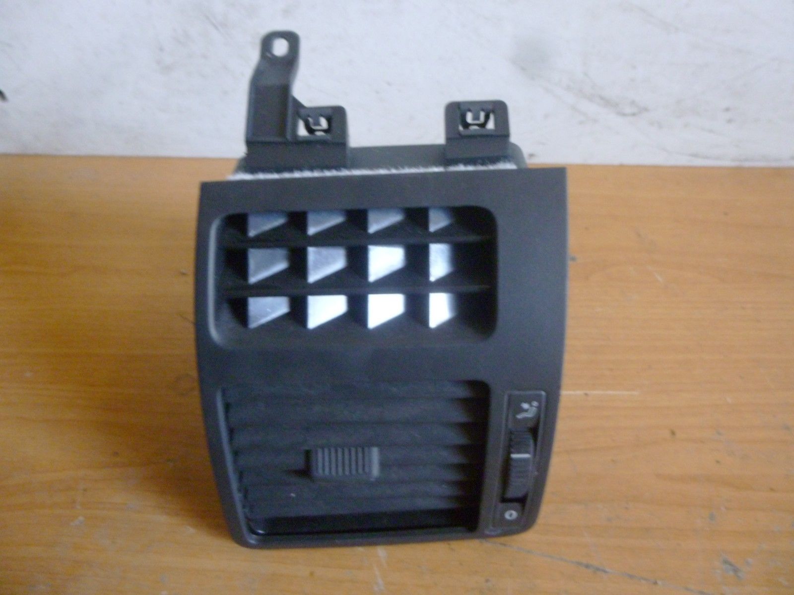 VW Touran Frischluft Gitter Gebl?se Links 1T0819703A