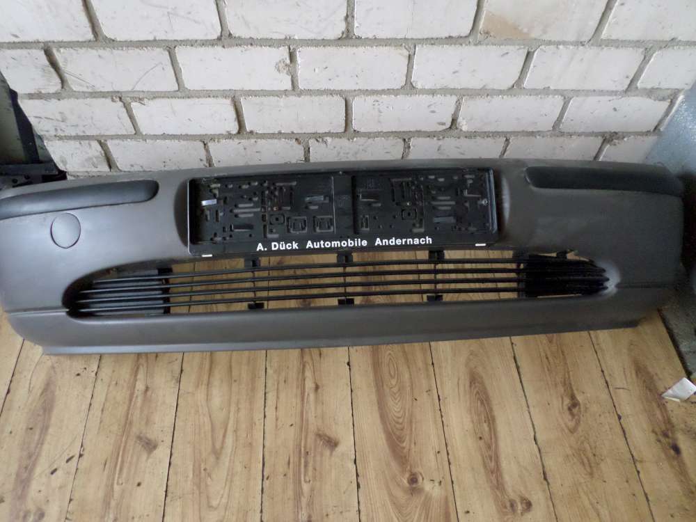 Mazda 121 Original Sto?stange Sto?f?nger vorne mit Grill 96FB17762