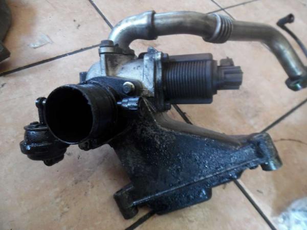 Renault Espace IV 2,2dci Abgasrückführungsventil 8200056350