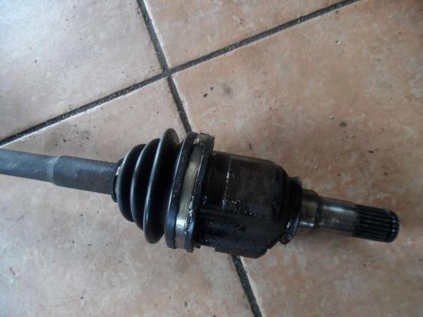Toyota Yaris Verso Antriebswelle Vorne Links