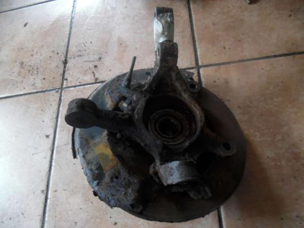 Toyota Yaris Verso Achsschenkel Radnabe Radlager Vorne Links