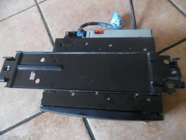 Renault Espace IV Radio Radioeinheit Verstärker 8200205833