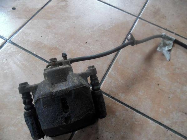 Toyota Yaris Verso Bremssattel Sattel Vorne Links