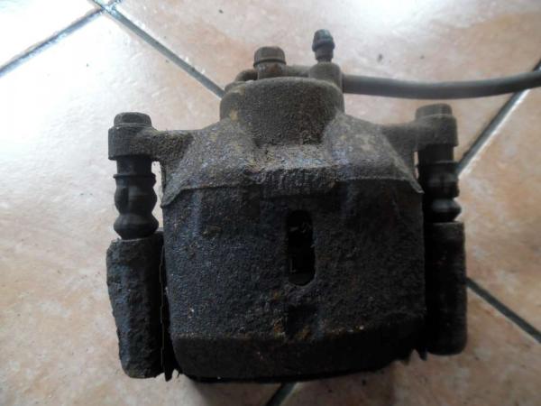 Toyota Yaris Verso Bremssattel Sattel Vorne Links