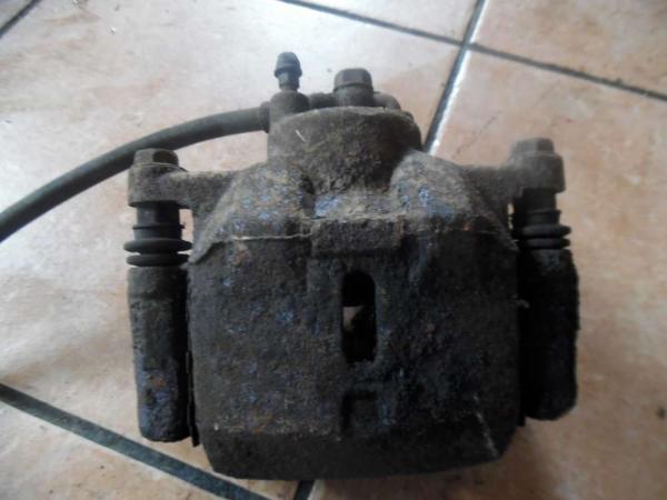 Toyota Yaris Verso Bremssattel Sattel Vorne Rechts