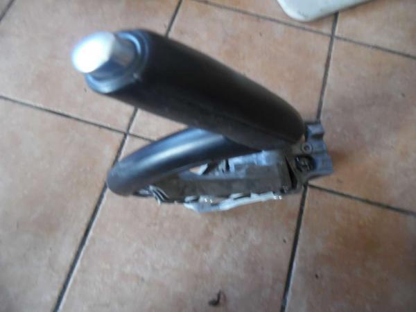 Audi A3 8P Handbremshebel Handbremse 8P0711303C