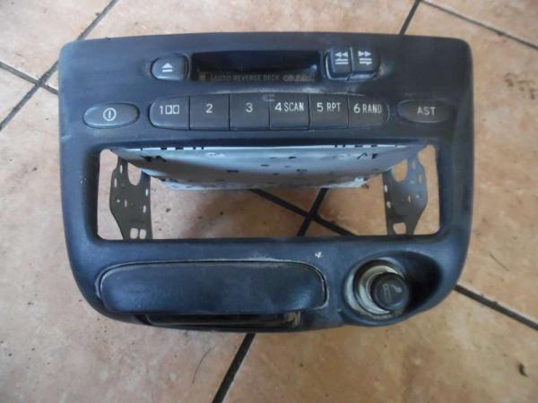 Toyota Yaris Verso Kassetten Radio Autoradio 86120-52021