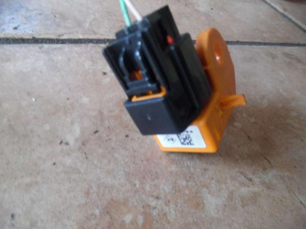 Renault Espace IV Crashsensor Aufprallsensor Sensor 8200403021