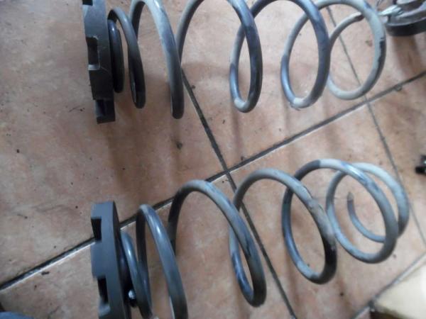 Renault Espace IV Feder Fahrwerksfeder Hinten