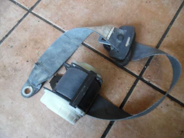 Toyota Yaris Verso Gurt Sicherheitsgurt Hinten Links