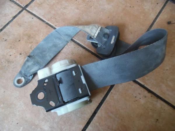 Toyota Yaris Verso Gurt Sicherheitsgurt Hinten Links