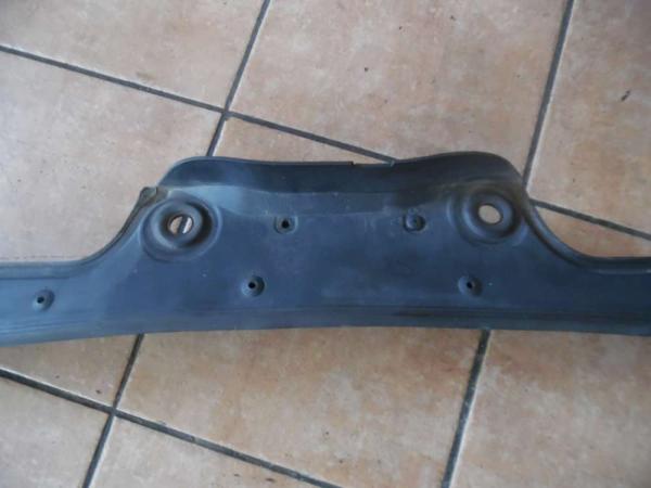 BMW 5er E61 Abdeckung Windlauf Scheibenwischer 7027083